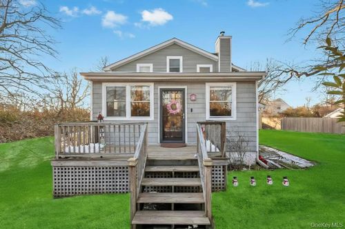 52 Manhasset Dr, Mastic Beach, NY, 11951-6613 | Card Image