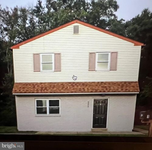 b-511 Corinthian Ave, ESSINGTON, PA, 19029-1201 | Card Image