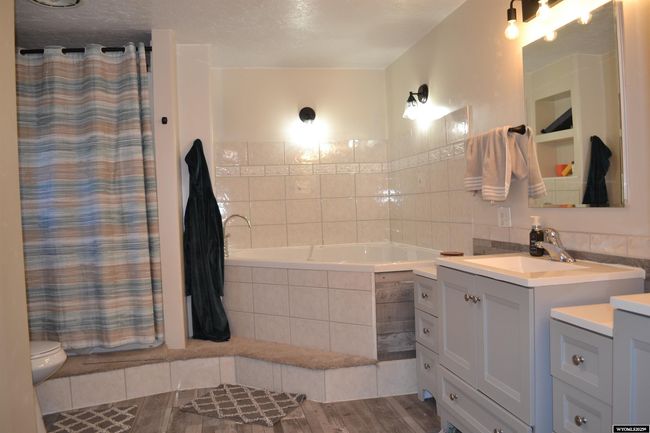 295 E Cottonwood Dr, House other with 4 bedrooms, 2 bathrooms and null parking in Mountain View WY | Image 11