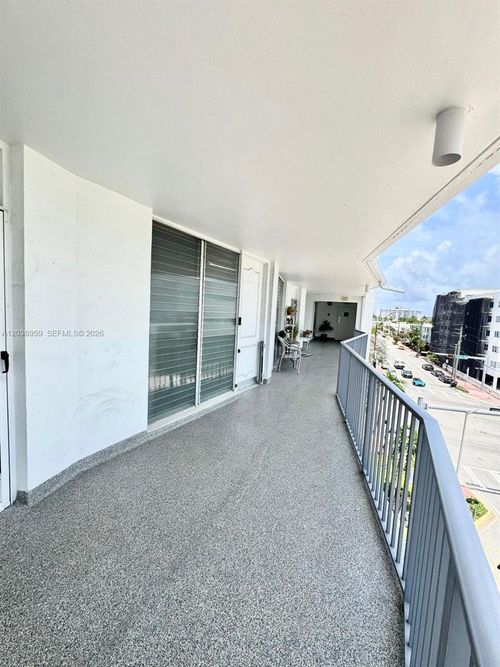 5d-1100 Alton Rd, Miami Beach, FL, 33139-4775 | Card Image
