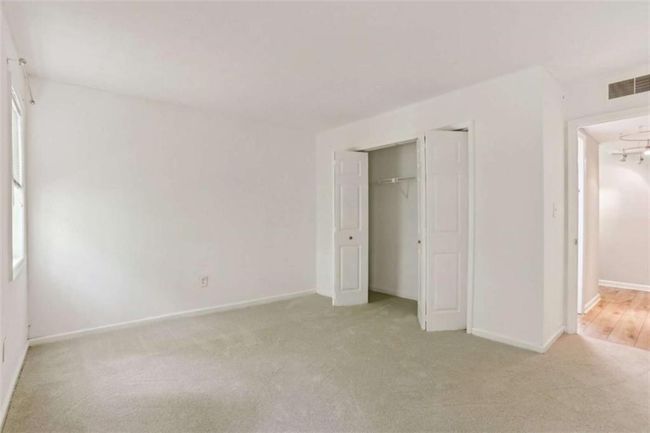 702 Glenleaf Dr, Condo with 2 bedrooms, 2 bathrooms and null parking in Peachtree Corners GA | Image 16