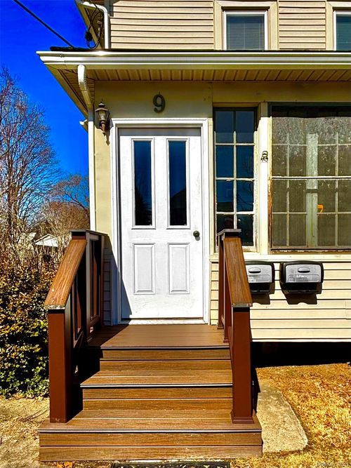 9 Parker Ave, Hyde Park, NY, 12538-1263 | Card Image