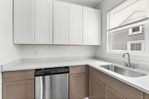 2-18 Saint Clair St, Lynn, MA, 01902-1932 | Card Image