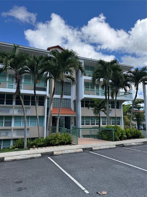 aj-1227-26 Carr 833 La Villa Garden Apts, Guaynabo, PR, 00971 | Card Image