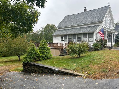 363 Main St, Fremont, NH, 03044-3424 | Card Image