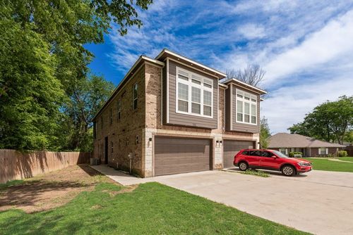 215 Idle Creek Lane, DeSoto, TX, 75115 | Card Image
