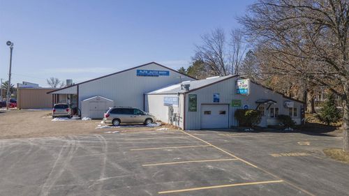 651 Roberts Rd, WILD ROSE, WI, 54984-6322 | Card Image