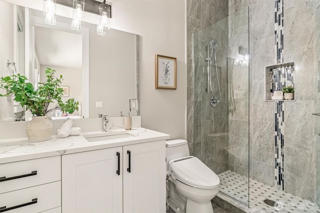 23036 35 Th Ave Se, House other with 5 bedrooms, 7 bathrooms and 3 parking in Bothell WA | Image 29