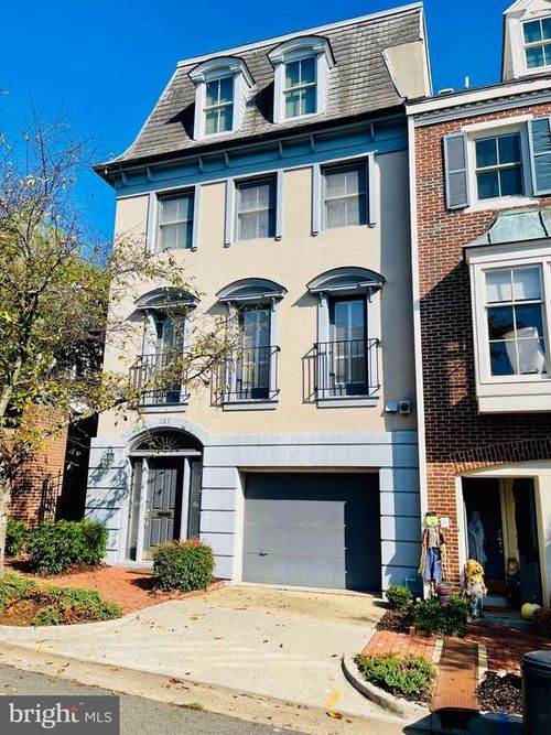107 Wolfe St, ALEXANDRIA, VA, 22314-3831 | Card Image