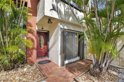 7673 Sw 103rd Pl, Miami, FL, 33173-2948 | Card Image