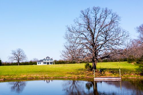 10205 Webster County Rd, Conway, MO, 65632-8330 | Card Image