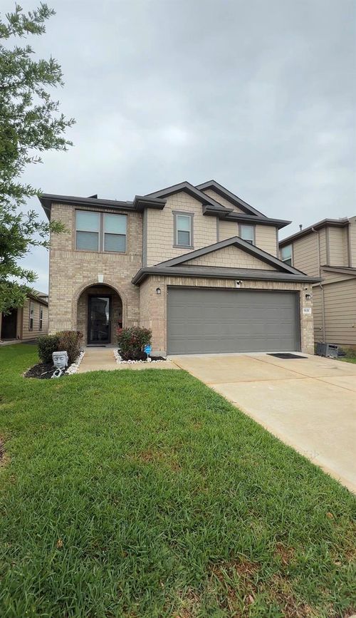 9839 Mills Field Dr, Houston, TX, 77070-1182 | Card Image