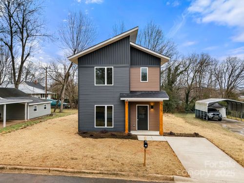 215 Green St, Salisbury, NC, 28144-5140 | Card Image