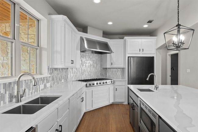 727 S Sugartree Dr, House other with 4 bedrooms, 4 bathrooms and null parking in Lipan TX | Image 12