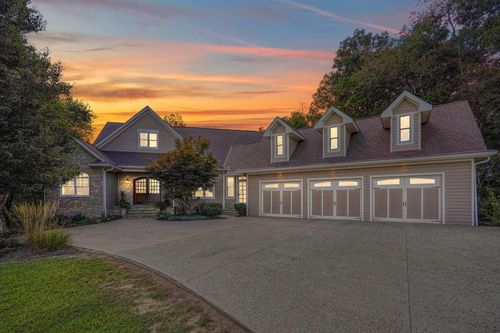 9405 Four Mile Rd, Jackson, OH, 45640-8049 | Card Image