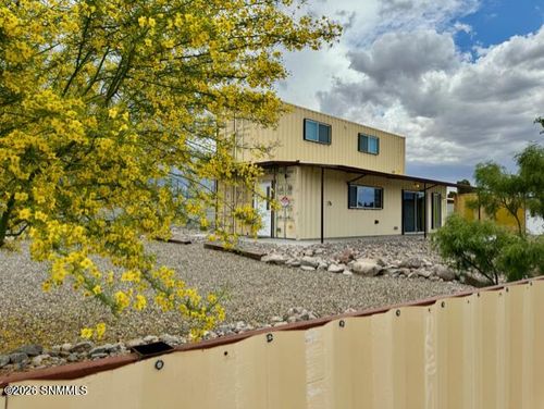 416 Palm Ave, Las Cruces, NM, 88001-1866 | Card Image