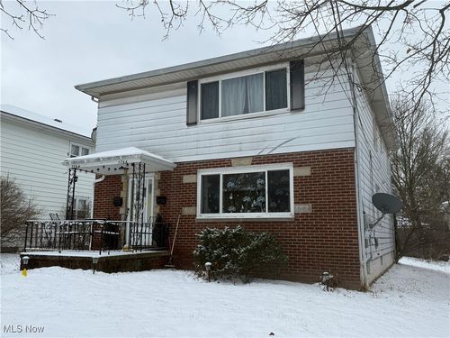 1764 Liberty Dr, Akron, OH, 44313-6346 | Card Image