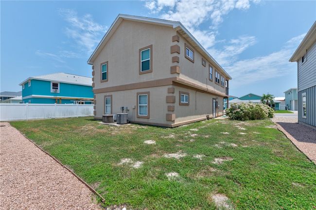 689 Morgan Cir, House other with 4 bedrooms, 3 bathrooms and null parking in Port Aransas TX | Image 29