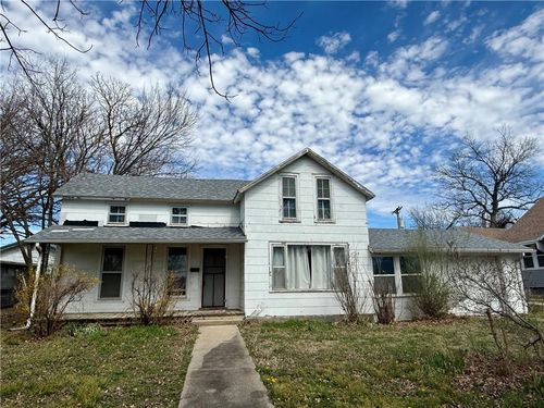 318 Miami St, Burlington, KS, 66839-1351 | Card Image