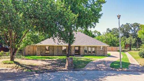 5504 Glenlivet Pl, Greenville, TX, 75402-4204 | Card Image