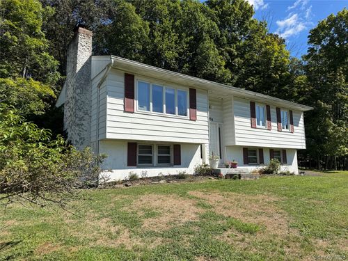 408 County Route 22, Middletown, NY, 10940-8442 | Card Image