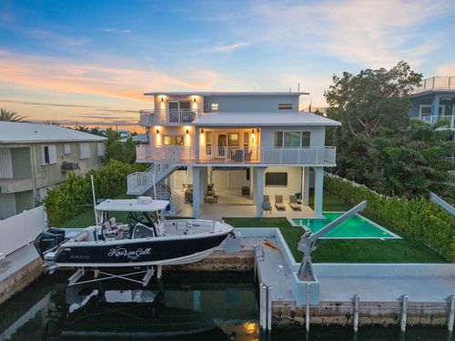 215 Wildwood Cir, Key Largo, FL, 33037-4220 | Card Image