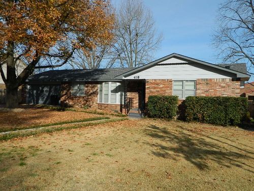 618 Downing St, Tahlequah, OK, 74464-2716 | Card Image