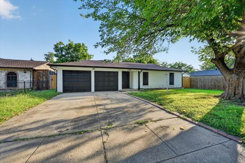 4325 Richard St, Forest Hill, TX, 76119-7435 | Card Image