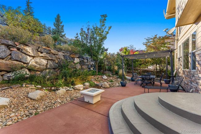 Beautiful hardscaping | Image 37