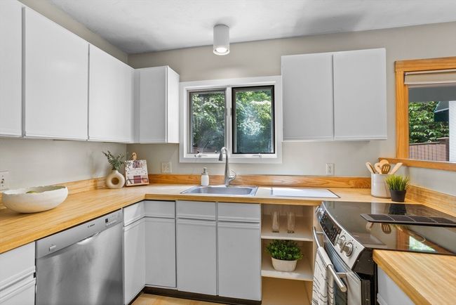 44 - 44 Greenridge Ln, Condo with 2 bedrooms, 2 bathrooms and 2 parking in Lincoln MA | Image 14