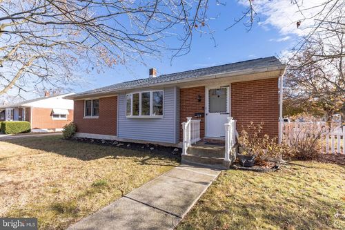 104 Patterson Ave, GIBBSTOWN, NJ, 08027-1015 | Card Image