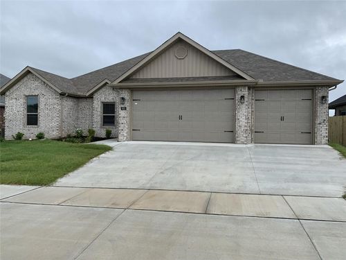 615 N Drewrys Bluff Dr, Fayetteville, AR, 72704-7188 | Card Image