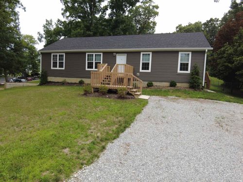 251 Briarwood Ln, Bedford, IN, 47421-7243 | Card Image