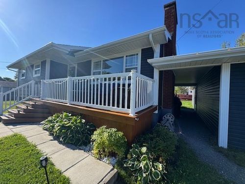 13 Third Ave, Florence, NS, B1Y1S1 | Card Image