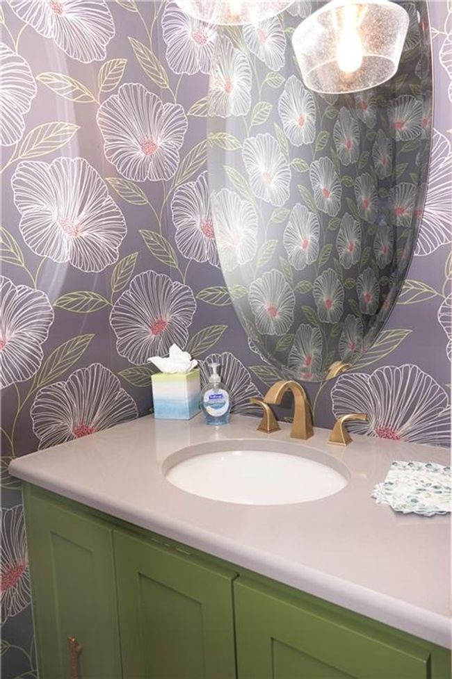 Room details with vanity | Image 23