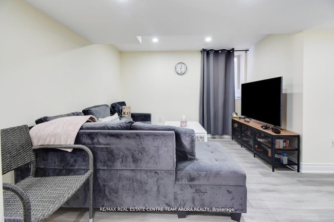 38 Rosewell Cres, House other with 8 bedrooms, 6 bathrooms and 4 parking in Georgetown ON | Image 35