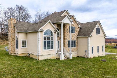 107 Breeze Hill Road, Wawayanda, NY, 10958 | Card Image