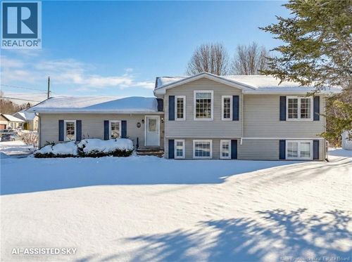 27 Baldwin St, New Maryland, NB, E3C1C1 | Card Image