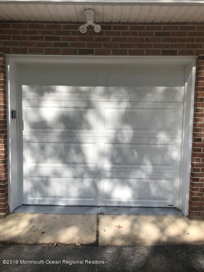 46 Dortmunder Dr, Townhouse with 4 bedrooms, 3 bathrooms and null parking in Manalapan NJ | Image 32