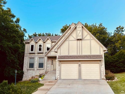 1412 Monterey Hill Dr, Lawrence, KS, 66049-3758 | Card Image