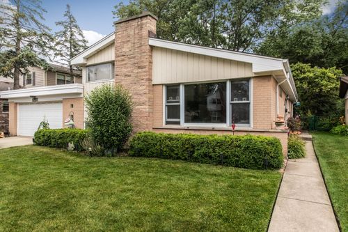1231 N Hamlin Ave, Park Ridge, IL, 60068-1781 | Card Image