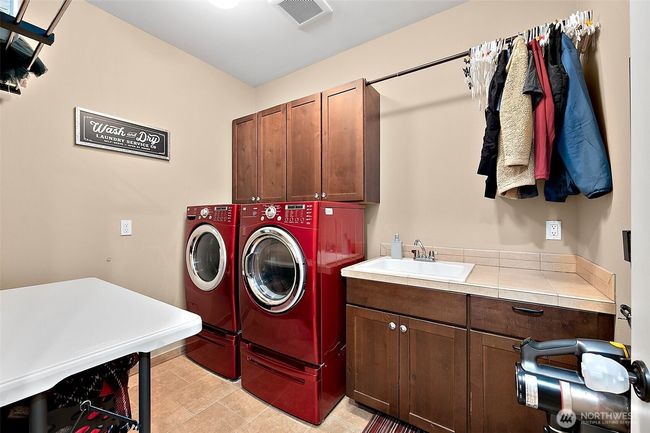 22615 146 Th St E, House other with 4 bedrooms, 4 bathrooms and 3 parking in Orting WA | Image 26