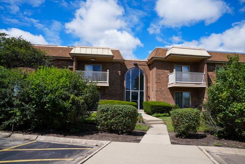 apt-2b-2411 Kennicott Dr, Arlington Heights, IL, 60004-3076 | Card Image