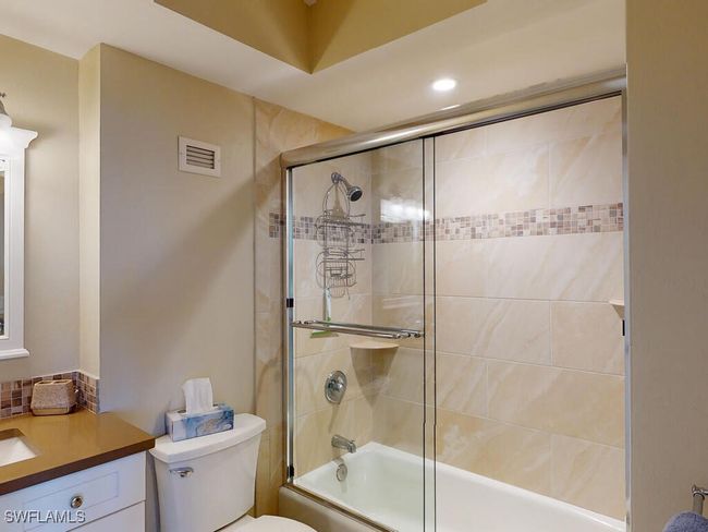404 - 58 N Collier Boulevard, Condo with 2 bedrooms, 2 bathrooms and null parking in MARCO ISLAND FL | Image 20