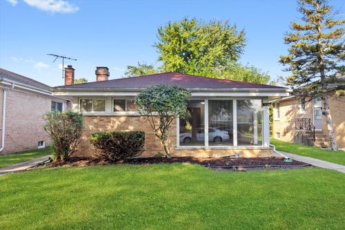 8330 Springfield Ave, Skokie, IL, 60076-2726 | Card Image