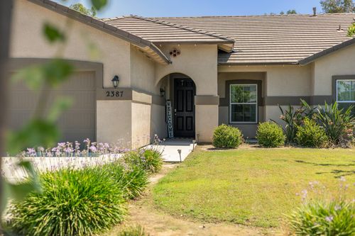 2387 W Bel Aire Ct, Porterville, CA, 93257-9195 | Card Image