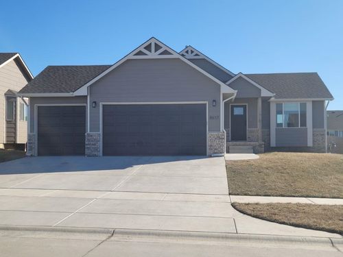8617 E Chris St, Bel Aire, KS, 67226-6411 | Card Image