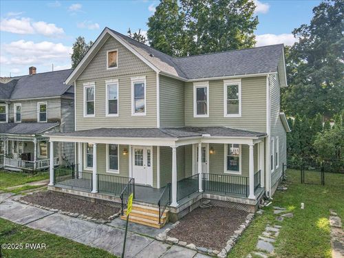 206 Maple Ave, Hawley, PA, 18428-1334 | Card Image
