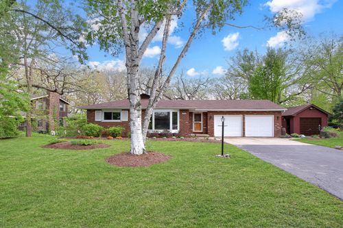 39W609 Lori Ln, Elgin, IL, 60124-8485 | Card Image