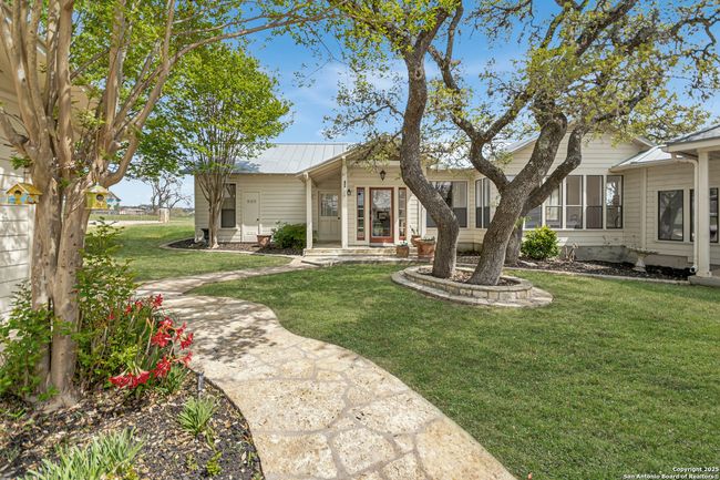 70 Cleo Ln, House other with 4 bedrooms, 4 bathrooms and null parking in Boerne TX | Image 6